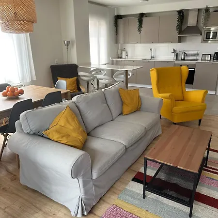 Gestiona2r - Spacious With Pool